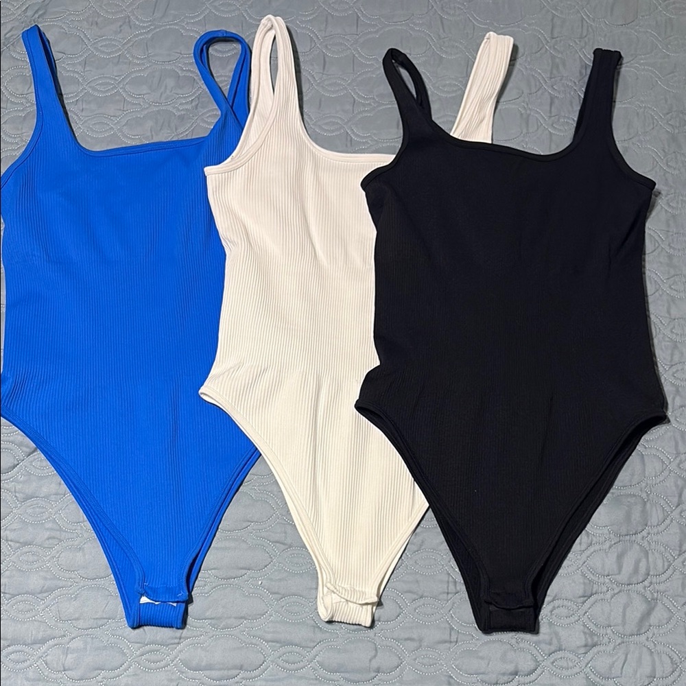 Set of 3 body suits from TikTok size M